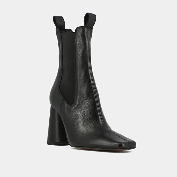 High heel boots, elastic and square toe in black leather